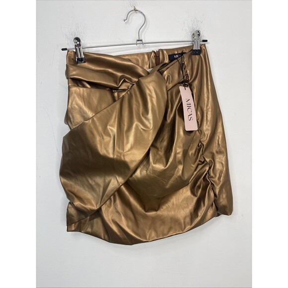 Micas Gold Copper Faux Leather Mini Skirt Metallic Party Holiday Bach Outfit - Picture 1 of 9